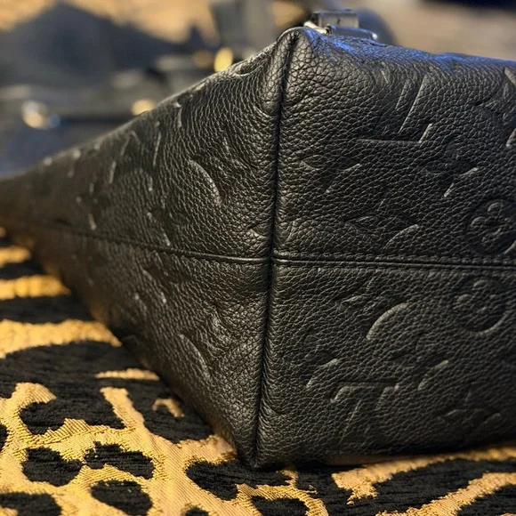 Authentic Louis Vuitton black montouris backpack GREAT CONDITION - Picture 12 of 16